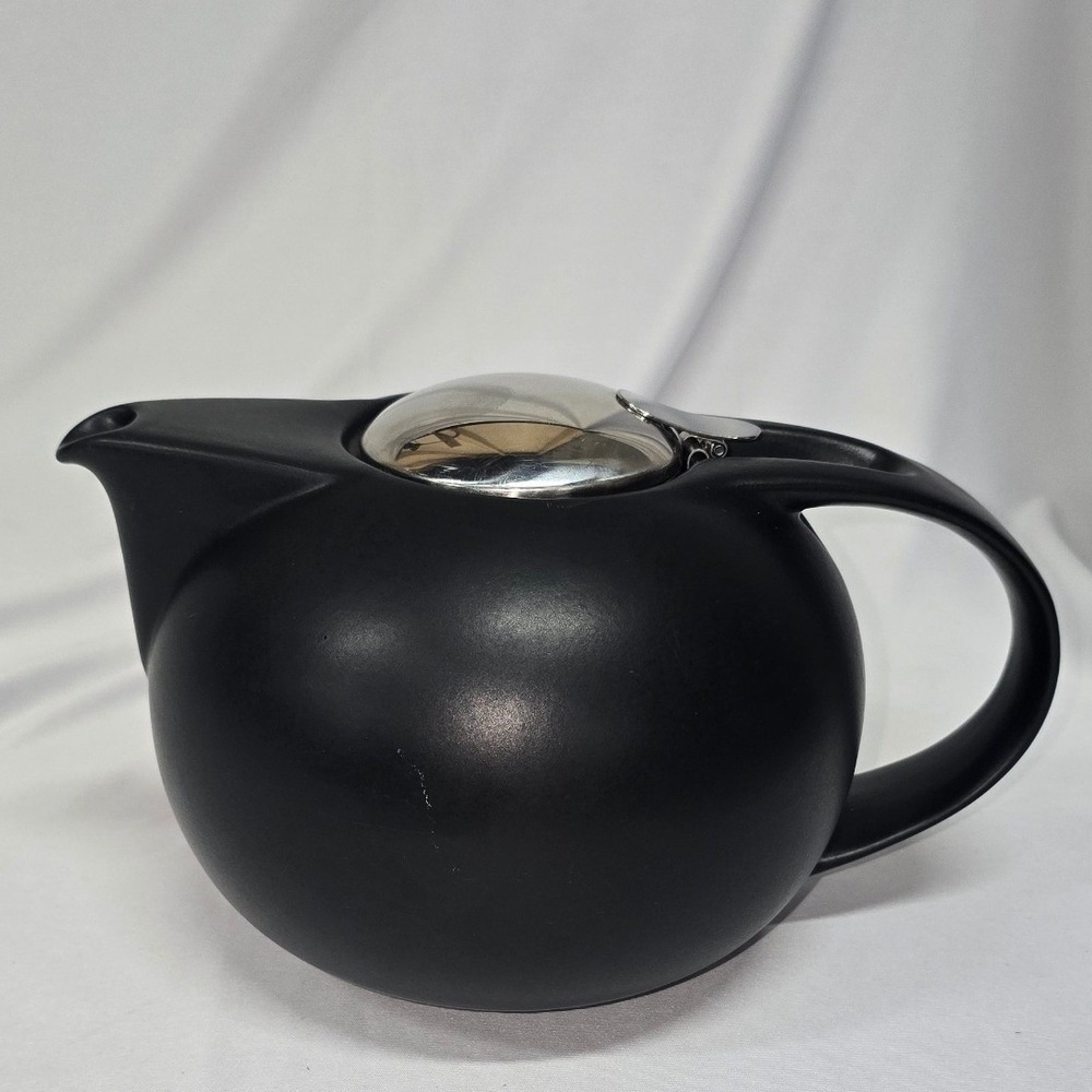 Zero Japan Matte Black Ceramic Teapot Stainless Steel Flip Lid Infuser‎ 15oz